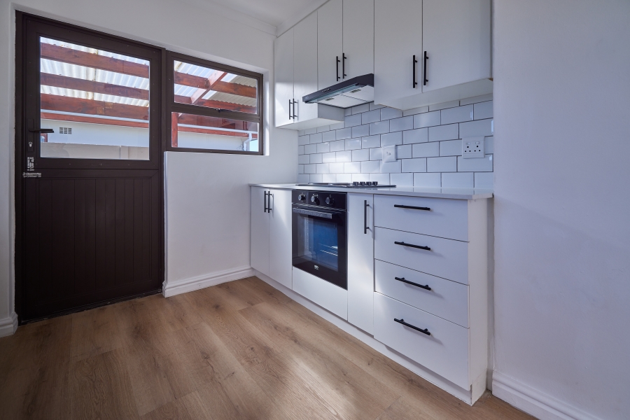 3 Bedroom Property for Sale in Milkwood Park Western Cape